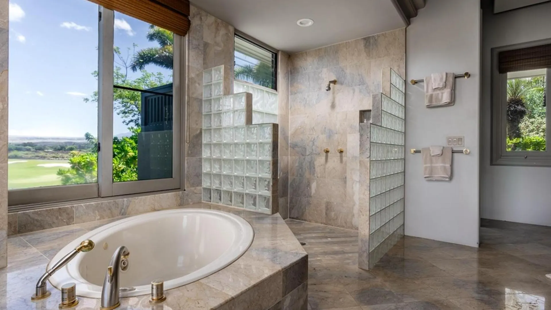 Canoe House At Champion Ridge Waikoloa